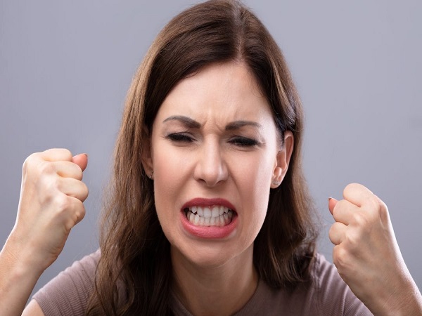 Nghiến răng là bệnh gì?
